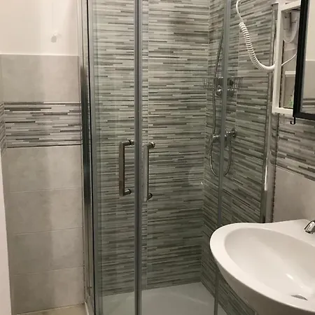 Attico Bed & Relax بيت ضيافة