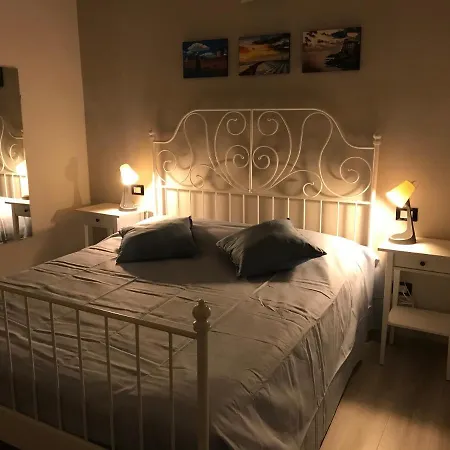 Attico Bed & Relax ليفورنو